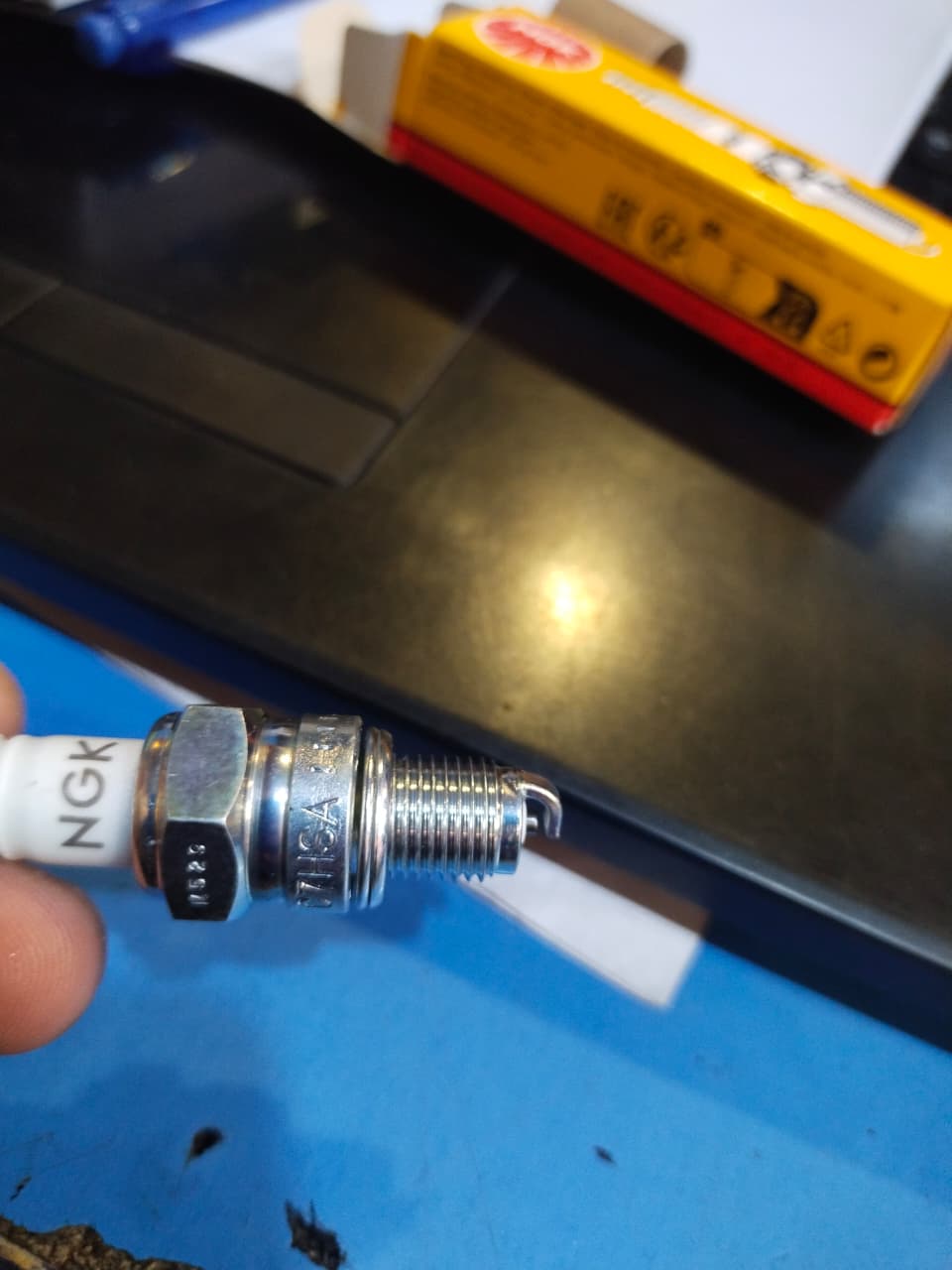 SPARK PLUG NGK CD70 C7HSA ORIGINAL JAPAN